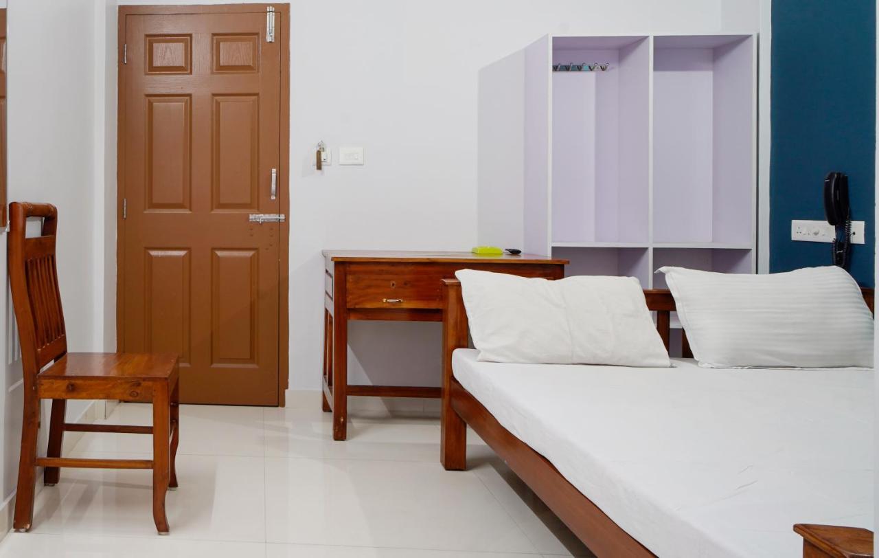 Reach Residency Hotel Kochi Eksteriør billede