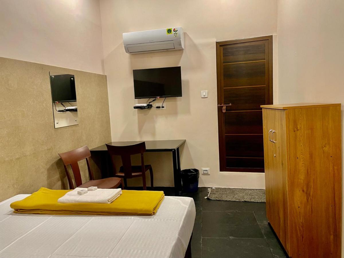 Reach Residency Hotel Kochi Eksteriør billede