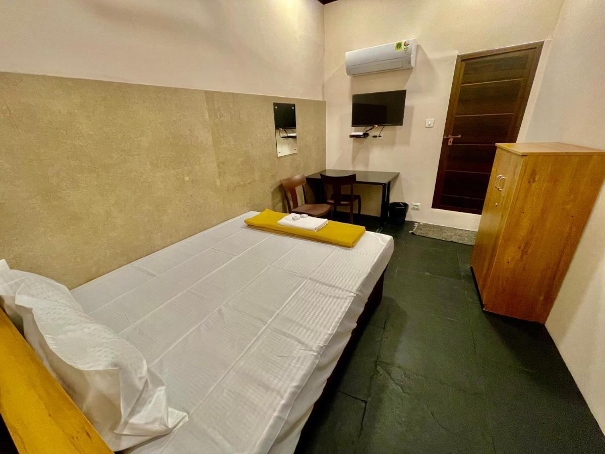 Reach Residency Hotel Kochi Eksteriør billede