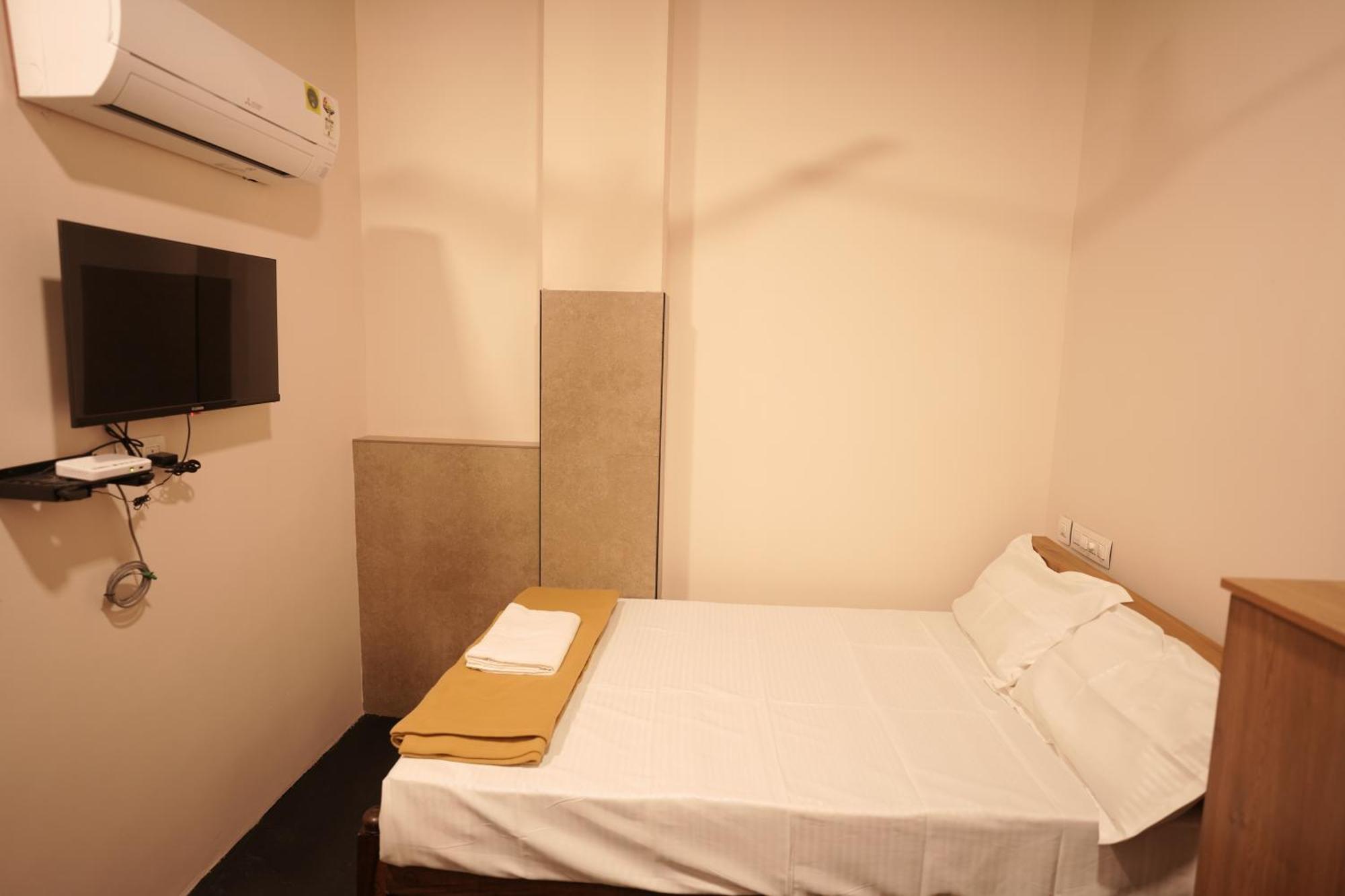Reach Residency Hotel Kochi Eksteriør billede