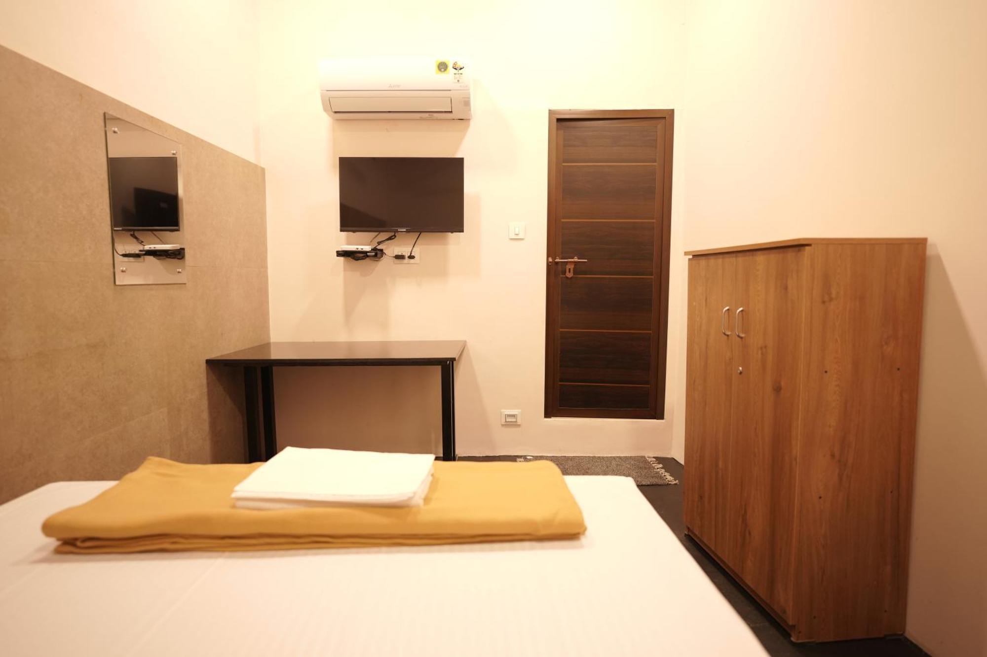 Reach Residency Hotel Kochi Eksteriør billede