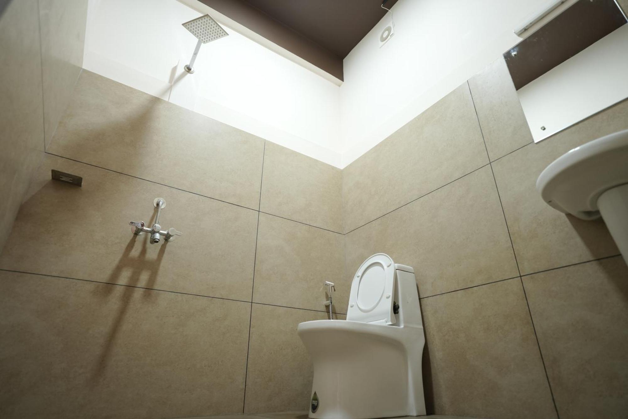 Reach Residency Hotel Kochi Eksteriør billede