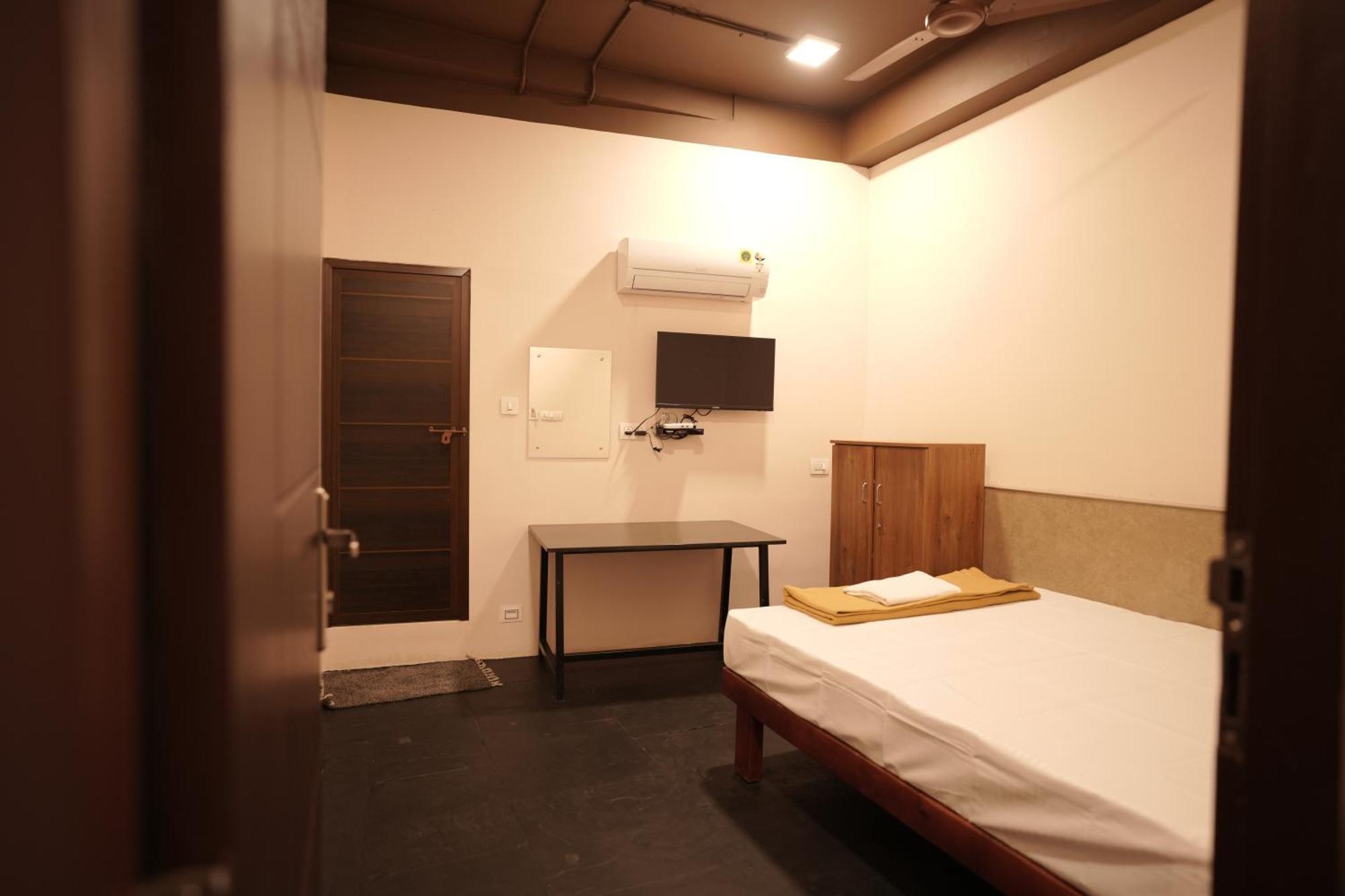 Reach Residency Hotel Kochi Eksteriør billede