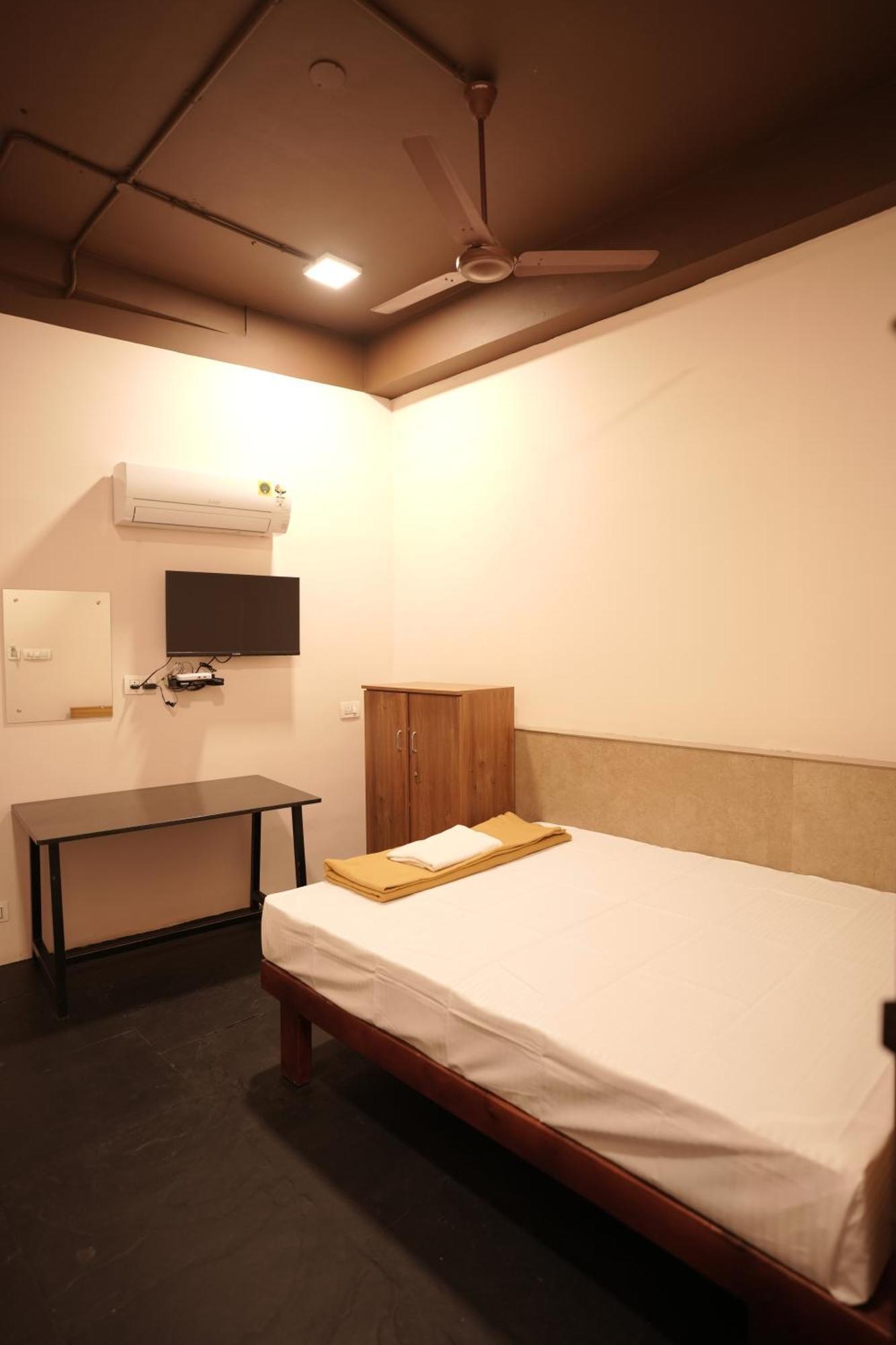 Reach Residency Hotel Kochi Eksteriør billede